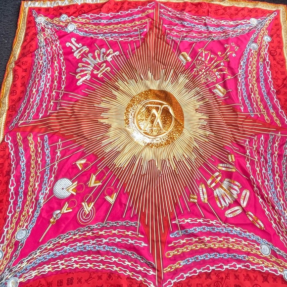 Louis Vuitton carre vendome rouge scarf - Picture 5 of 5